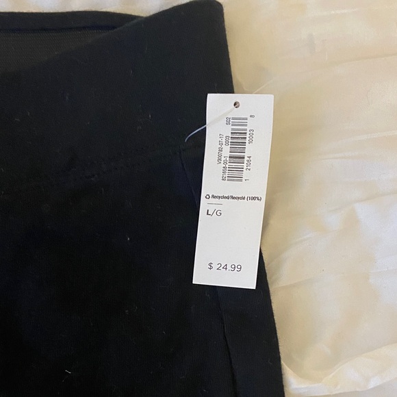 Old Navy Black Leggings size Large NWT - Picture 3 of 3